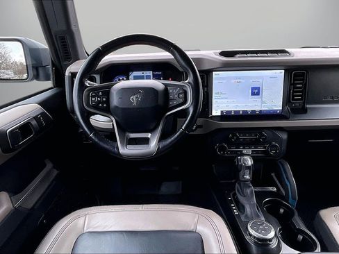 Used 2023 Ford Bronco Wildtrak image 12