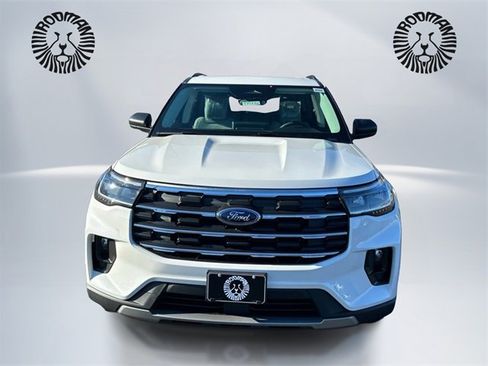 New 2026 Ford Explorer Active image 2