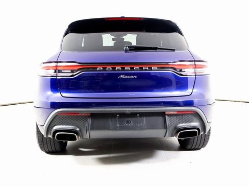 Certified 2025 Porsche Macan image 28