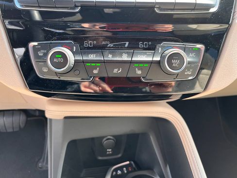Used 2020 BMW X1 xDrive28i w/ Convenience Package AWD/4WD image 29