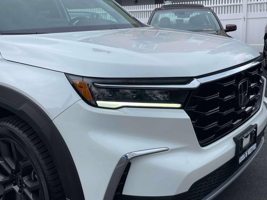 Certified 2023 Honda Pilot Elite image 8