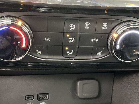 Used 2026 Buick Encore GX Sport Touring w/ Advanced Technology Package AWD/4WD image 19