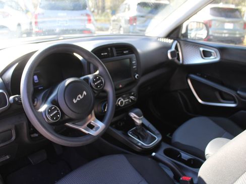 Certified 2024 Kia Soul LX w/ Option Group 015 image 21