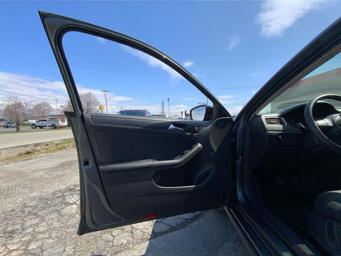 Used 2013 Volkswagen Jetta S image 20