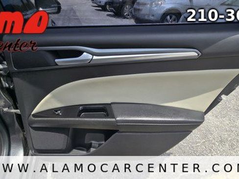 Used 2016 Ford Fusion Titanium FWD image 23