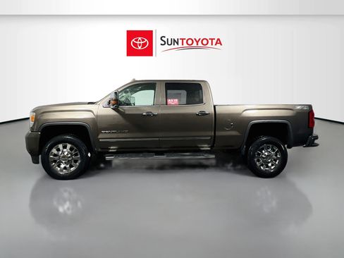 Used 2015 GMC Sierra 2500 Denali w/ Duramax Plus Package AWD/4WD image 7