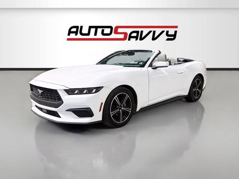Used 2024 Ford Mustang Premium RWD image 3