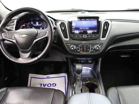 Used 2024 Chevrolet Malibu LT FWD image 9