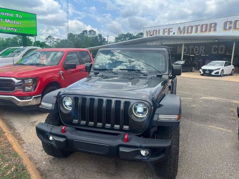 Used 2018 Jeep Wrangler Unlimited Rubicon AWD/4WD image 2