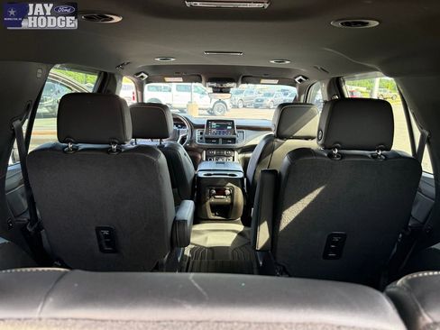 Used 2023 Chevrolet Tahoe Premier AWD/4WD image 33