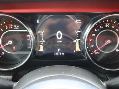 Used 2022 Jeep Wrangler Unlimited Rubicon w/ Cold Weather Group image 40