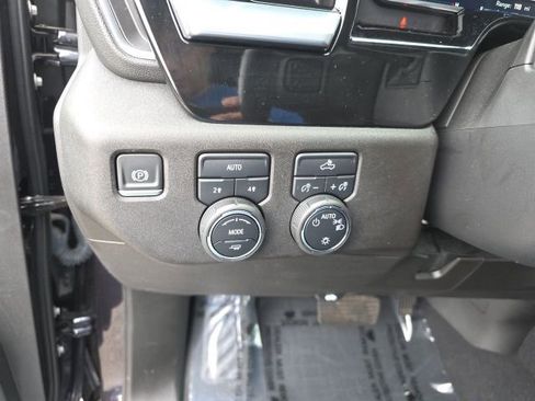Used 2022 Chevrolet Silverado 1500 LT image 24