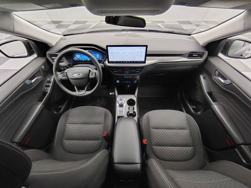 Used 2023 Ford Escape Active w/ Tech Pack #2 image 2