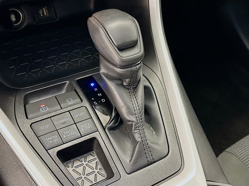 Used 2025 Toyota RAV4 LE image 25