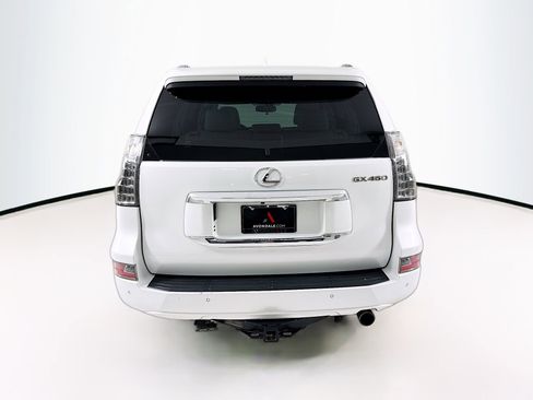 Used 2019 Lexus GX 460 Premium w/ Premium Package image 7