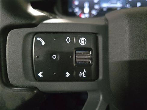 Used 2024 Land Rover Defender 110 X-Dynamic SE AWD/4WD image 16