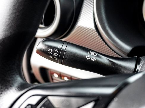 Used 2025 Nissan Kicks Play S image 19