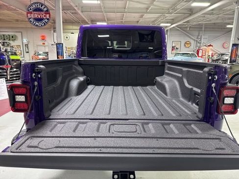 New 2026 Jeep Gladiator Mojave AWD/4WD image 32