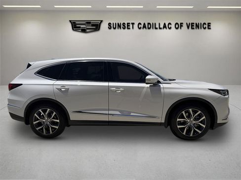 Used 2024 Acura MDX w/ Technology Package AWD/4WD image 2