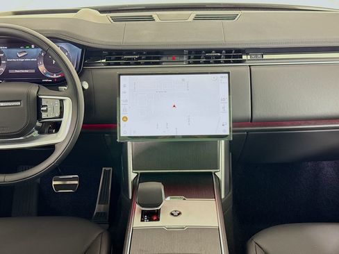 New 2026 Land Rover Range Rover Long Wheelbase SE AWD/4WD image 15