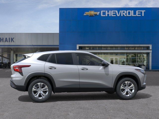 New 2026 Chevrolet Trax LS FWD image 5