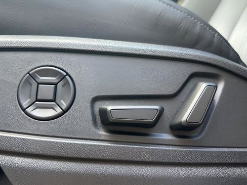 Certified 2025 Audi Q5 Premium w/ Convenience Package AWD/4WD image 35