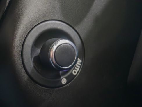 Used 2021 Land Rover Range Rover Autobiography Fifty Edition image 41