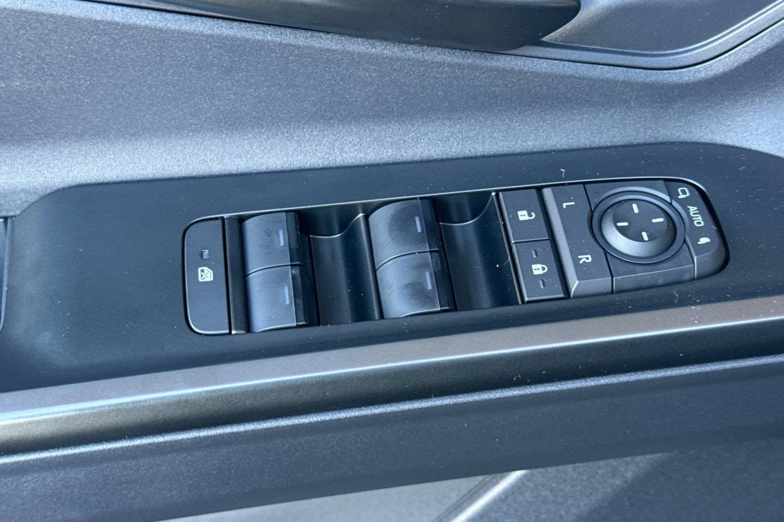 New 2026 Toyota C-HR AWD/4WD image 11