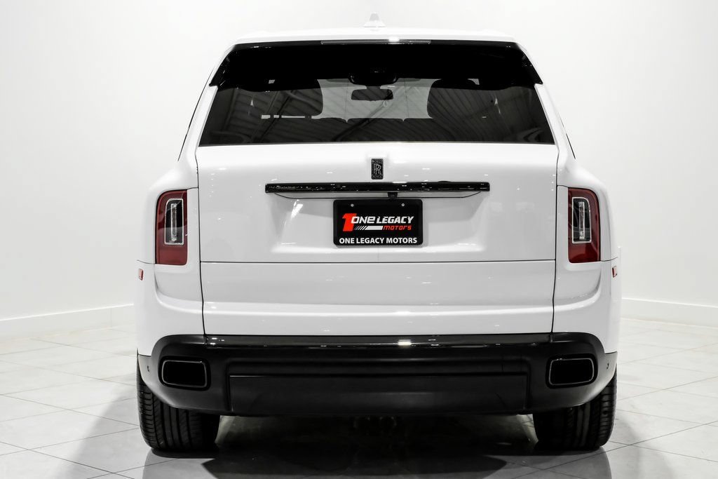Used 2022 Rolls-Royce Cullinan Black Badge AWD/4WD image 9