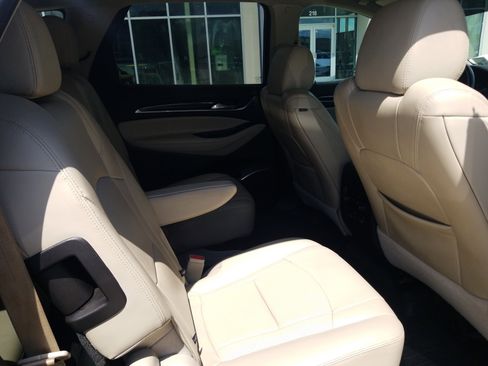 Used 2020 Buick Enclave Essence w/ Sound and Sites Package image 15