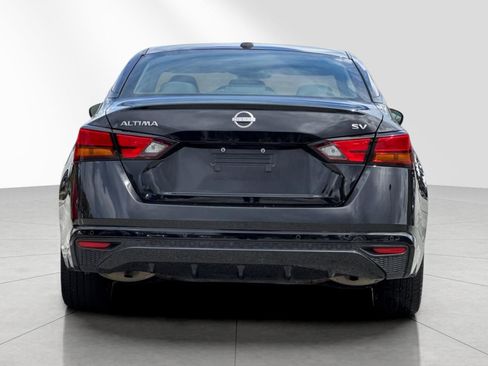 Used 2024 Nissan Altima 2.5 SV FWD image 5