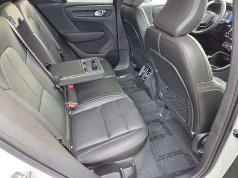 Certified 2024 Volvo XC40 B5 Core AWD/4WD image 20
