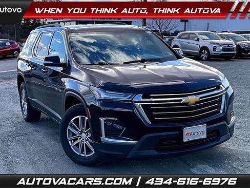 Used 2023 Chevrolet Traverse LT image 1
