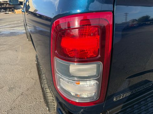 Used 2022 RAM 2500 Big Horn w/ Night Edition AWD/4WD image 27