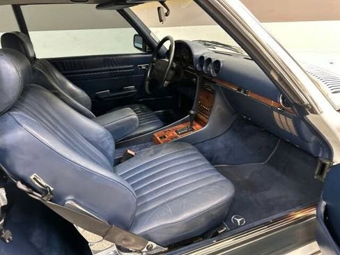 Used 1988 Mercedes-Benz 560 SL image 39