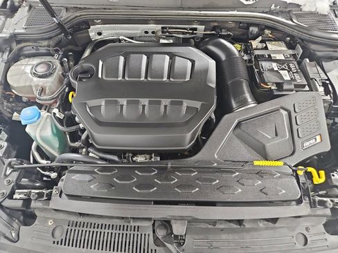 Used 2024 Volkswagen Golf R image 22