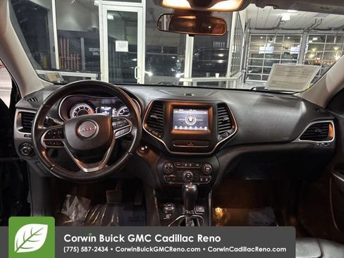 Used 2019 Jeep Cherokee Latitude Plus image 32