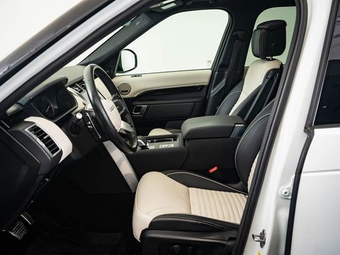 Used 2023 Land Rover Discovery S R-Dynamic image 20