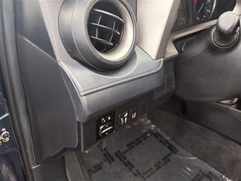 Used 2017 Toyota RAV4 LE image 30