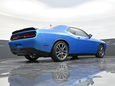 Used 2023 Dodge Challenger R/T w/ Plus Package image 25