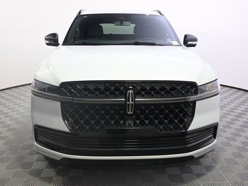 New 2026 Lincoln Navigator Reserve w/ Jet Appearance Package AWD/4WD image 10