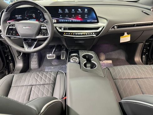 New 2026 Cadillac Lyriq V image 12