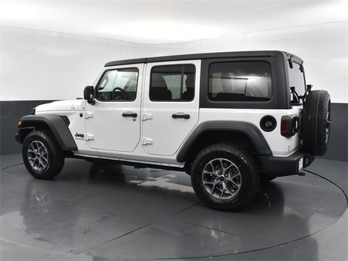 Used 2024 Jeep Wrangler Sport S image 3