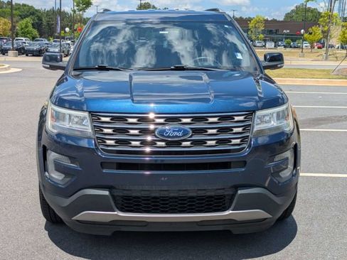 Used 2017 Ford Explorer XLT FWD image 9