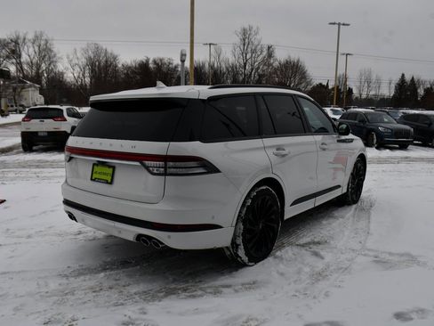 Used 2023 Lincoln Aviator Reserve w/ Equipment Group 201A image 6