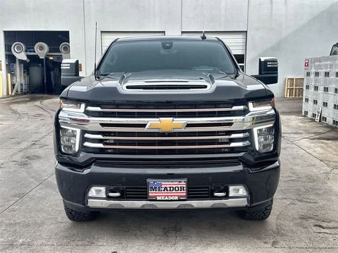 Used 2023 Chevrolet Silverado 2500 High Country w/ Z71 Off-Road Package image 7