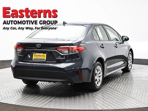 Used 2023 Toyota Corolla LE FWD image 5
