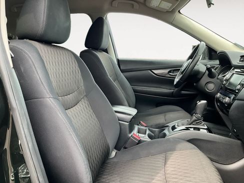 Used 2019 Nissan Rogue SV AWD/4WD image 11