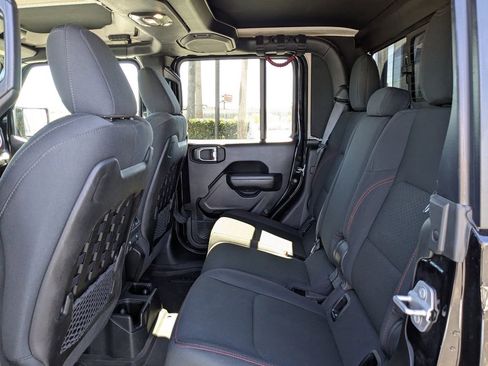 Used 2022 Jeep Gladiator Rubicon w/ Cold Weather Group image 14