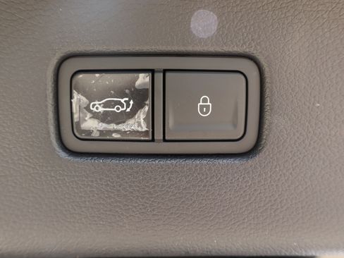 Used 2025 Genesis GV80 2.5T Standard image 8